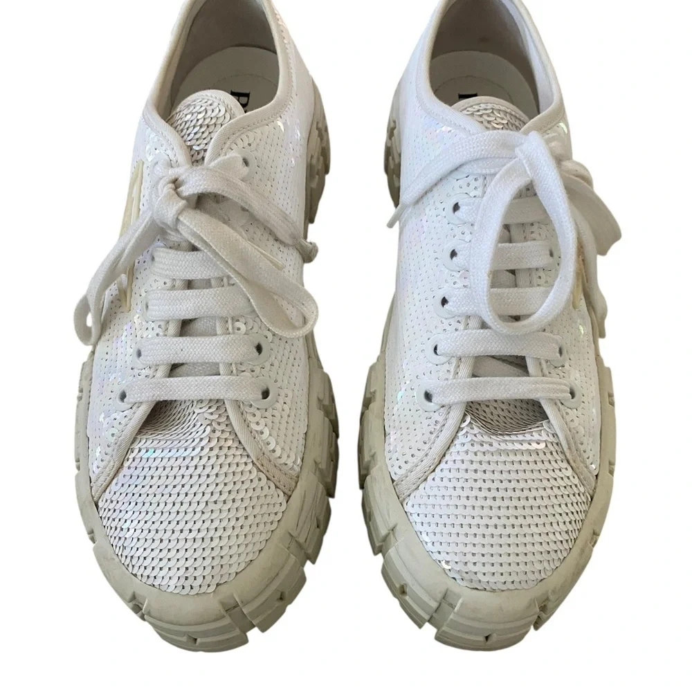 prada white